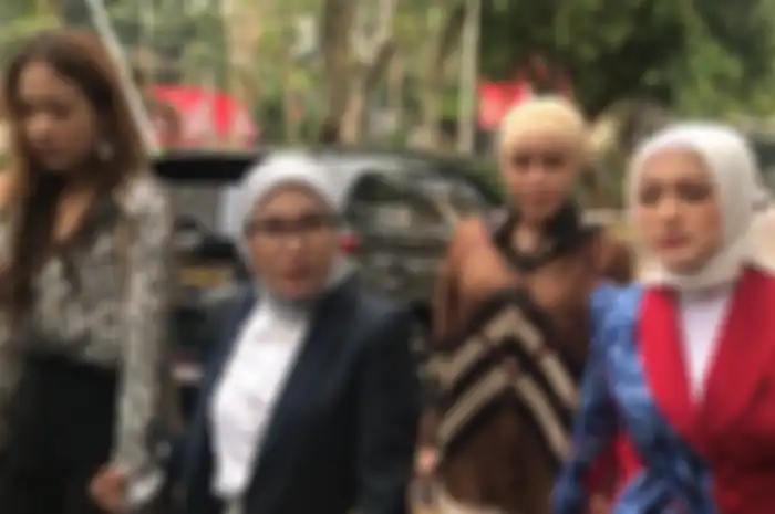 Finalis Miss Universe Indonesia 2023 melaporkan dugaan pelecehan seksual ke Polda Metro Jaya, Jakarta Selatan, Senin (7/8/2023).