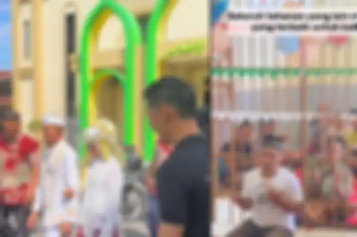 Jeruji besi itu dihias dengan sederhana sebagai wujud merayakan kebahagiaan pengantin yang baru saja menikah.