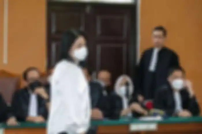 Terdakwa kasus dugaan pembunuhan berencana terhadap Nofriansyah Yosua Hutabarat atau Brigadir J, Putri Candrawathi menjalani sidang putusan di Pengadilan Negeri Jakarta Selatan, Senin (13/2/2023). 