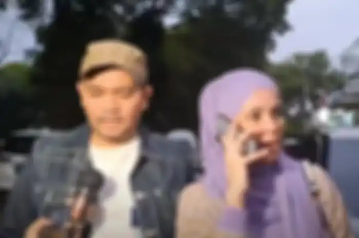 Indra Bekti dan Aldila Jelita bereaksi soal penolakan rujuk dari sang mama. 
