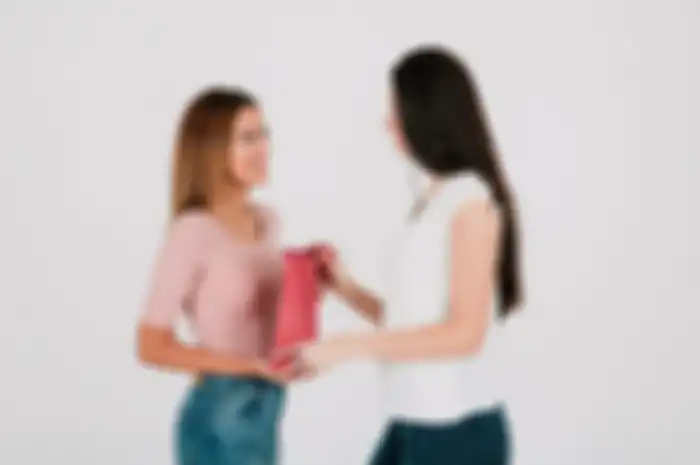 ilustrasi hadiah untuk bestie
