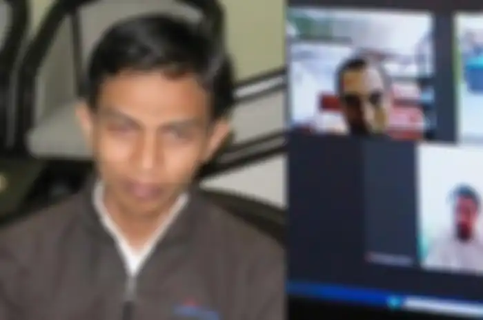 Susanto (kiri) saat berurusan dengan kepolisian di Kutai Timur (2011), Susanto (kanan) ketika menjalani sidang di Pengadilan Negeri Surabaya terkait kasus dokter gadungan 