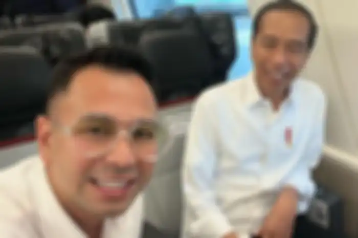 Raffi Ahmad dan Presiden Jokowi coba KRL Jakarta-Bandung