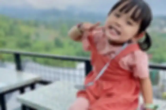 Tiktokers cilik Shabira Alula alias Lala menjadi sorotan lantaran mengalami kondisi sakit yang terbilang janggal.
