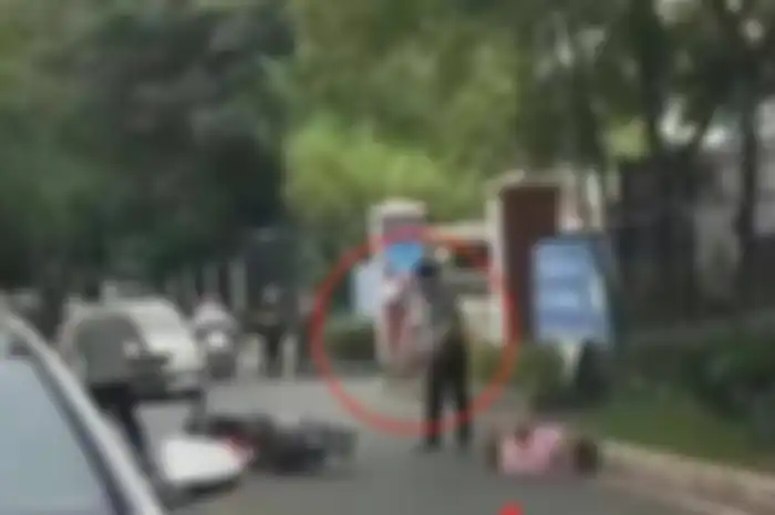Kejadian mertua tusuk mantan menantu di depan gerbang sekolah hingga tewas