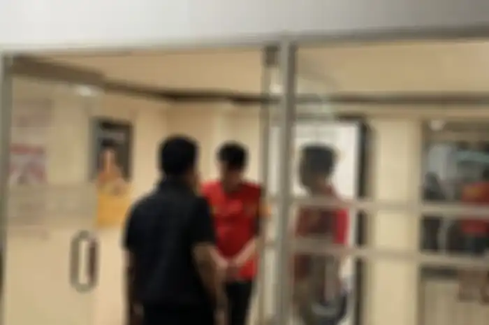 Anak anggota DPR RI, saat melakukan rekonstruksi terkait kasus penganiayaan