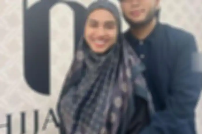 Pernikahan yang sudah menginjak 6 tahun itu terancam hancur dan wanita penggoda tersebut adalah karyawannya sendiri.