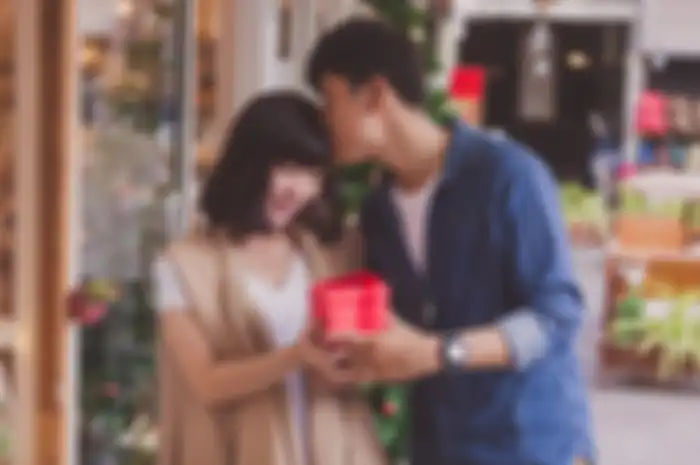 Ide hadiah anniversary dengan pasangan.
