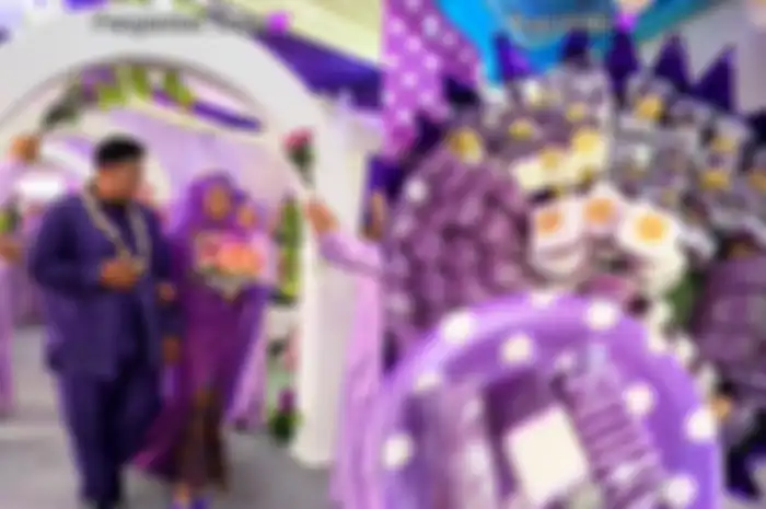 Pernikahan serba ungu yang viral di TikTok.