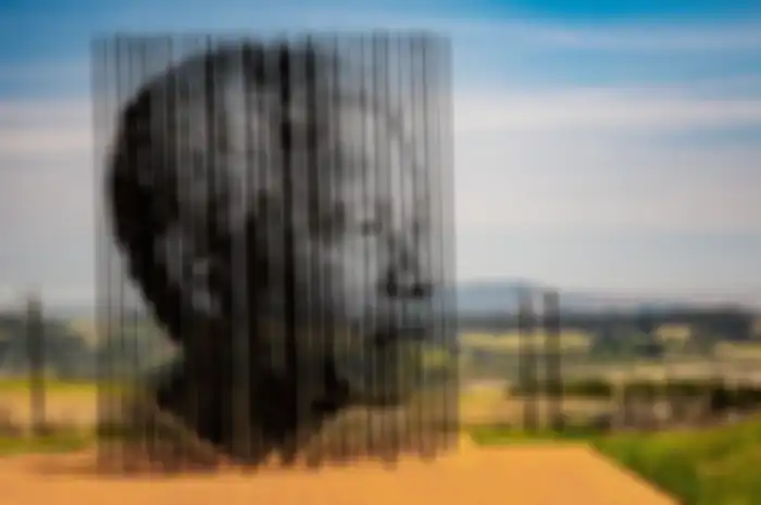 Seni Patung Logam Nelson Mandela di Howick, Kwazulu Natal, Afrika Selatan.