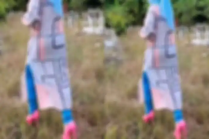 Video wanita ziarah makan menggunakan  sepatu hak tinggi viral