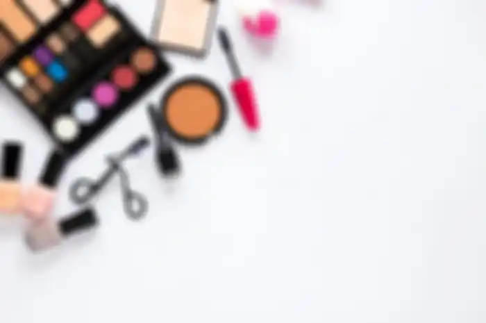 Ide hadiah untuk adik yang suka makeup dengan harga dibawah Rp 50 ribu