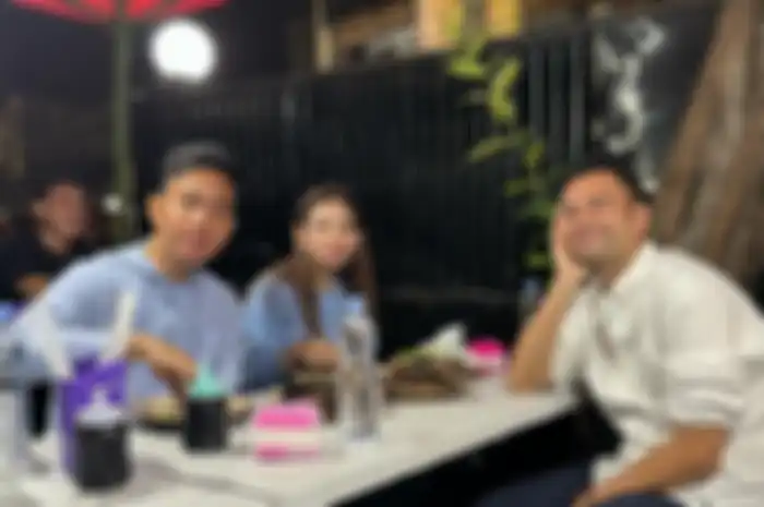 Momen Gibran Rakabuming Raka dan Selvi Ananda makan di Rojo Sambel ditemani Raffi Ahmad