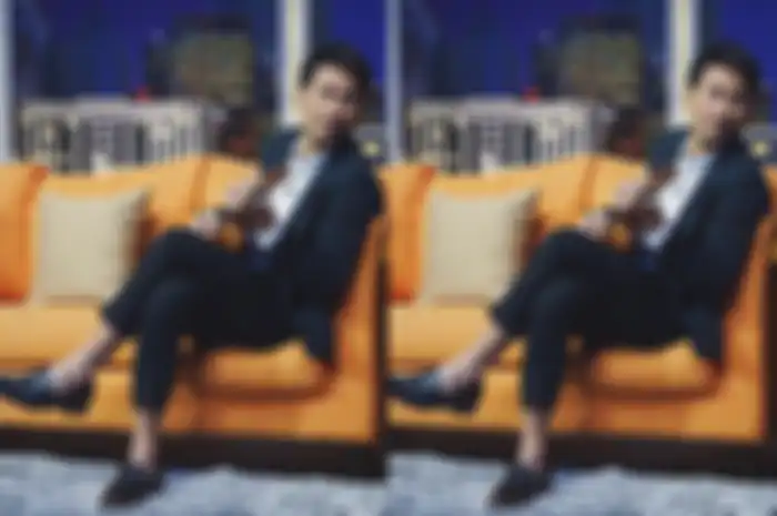 gaya duduk Vincent Rompies