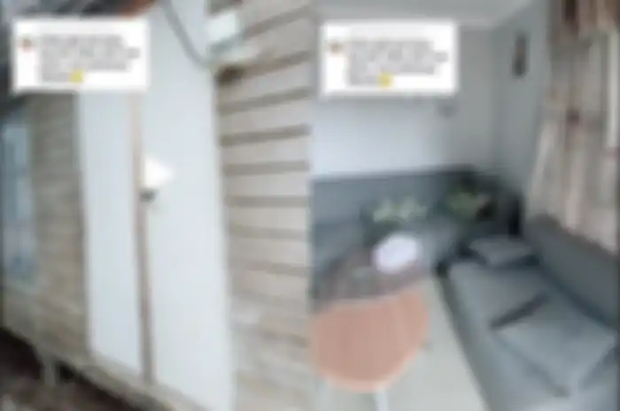 Viral rumah kayu memiliki interior mewah.