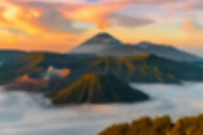 Gunung adalah salah satu keindahan alam yang sangat mengagumkan.