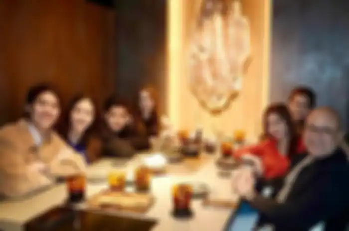 Makan malam keluarga Maia Estianty