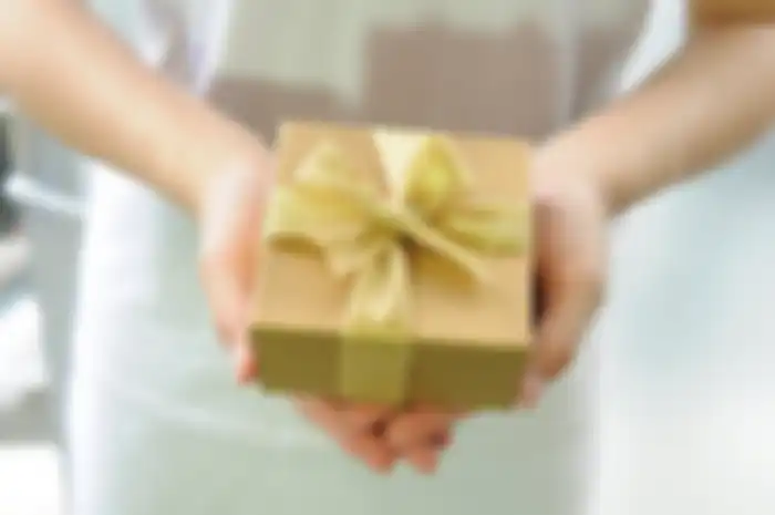 Secara khusus, pastinya para istri tidak sembarangan memilih hadiah spesial akhir tahun untuk suami tercinta.