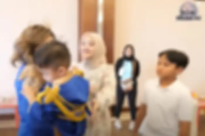 Putri Delina dan Ferdy pamit pulang dari ulang tahun Adzam