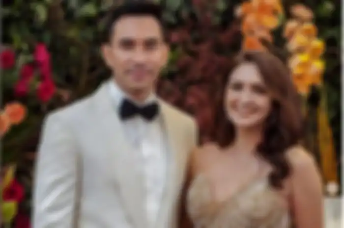 Darius Sinathrya dan Donna Agnesia