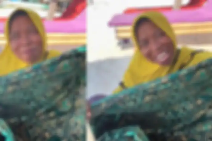 Sosok Sandy penjual sarung yang viral di TikTok karena kuasai 5 bahasa