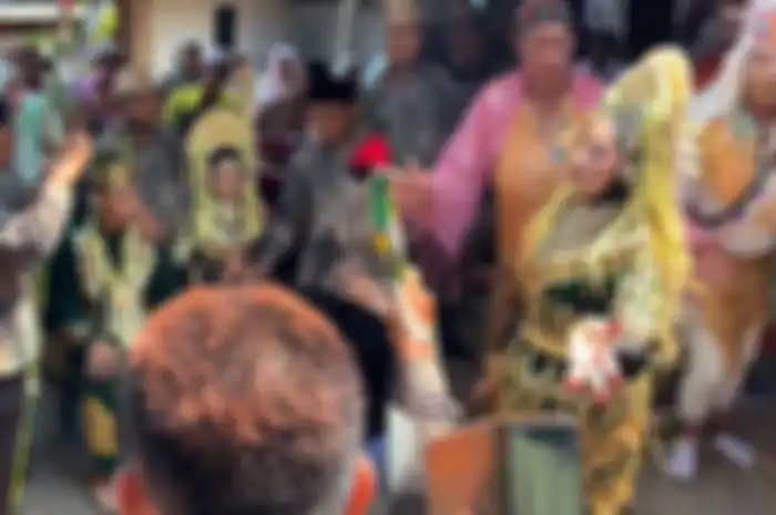 Pengantin wanita kesurupan