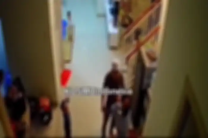  Beredar video dugaan aksi KDRT dilakukan oknum anggota BNN terhadap istrinya viral di media sosial.  