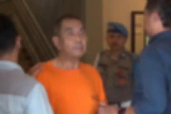 Pelaku pembunuhan dan mutilasi di Malang, James Loodewyk Tomatala (61) setelah ditahan di Mapolresta Malang Kota, Kamis (4/1/2023). 
