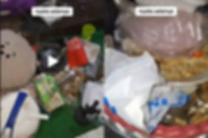 Kondisi kamar kos yang penuh dengan sampah, ibu kos tak menyangka.