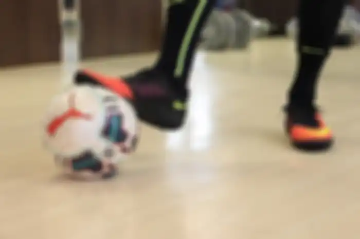 Hadiah untuk Suami yang hobi futsal