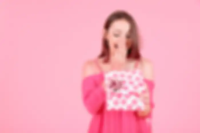 Ide hadiah untuk sahabat yang menyukai warna pink.