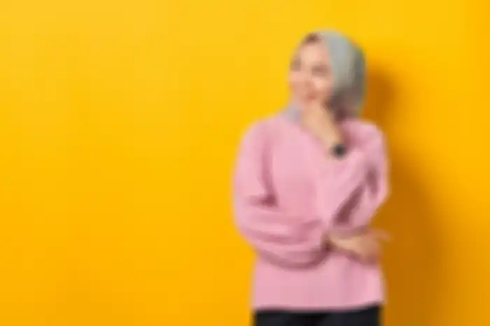 Bersamaan dengan Hari Hijab Sedunia pada 1 Februari 2024 ini, ada baiknya kita memberikan teman wanita yang mengenakan hijab sebuah hadiah spesial.