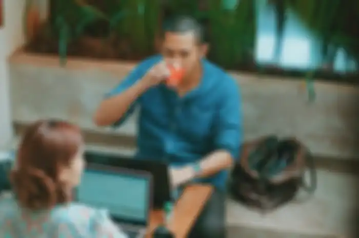 Ilustrasi ramalan jodoh weton Kamis Pon