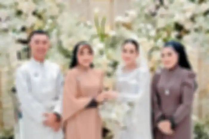 Ayu Ting Ting dan calon mertua