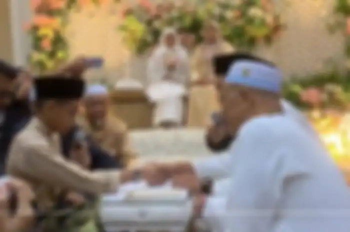 Momen remaja berusia 15 tahun asal Malaysia jadi wali nikah kakak perempuannya. 