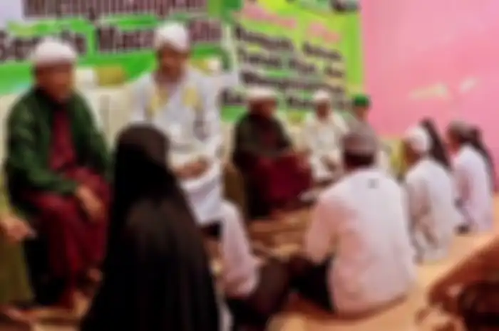 Viral video ajaran sesat yang memperbolehkan jamaahnya tukar pasangan dengan orang lain. 