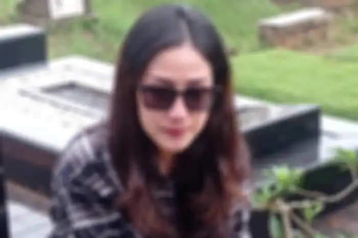 Tamara Tyasmara ditemui di TPU Jeruk Purut, Jakarta Selatan, Minggu (10/3/2024).