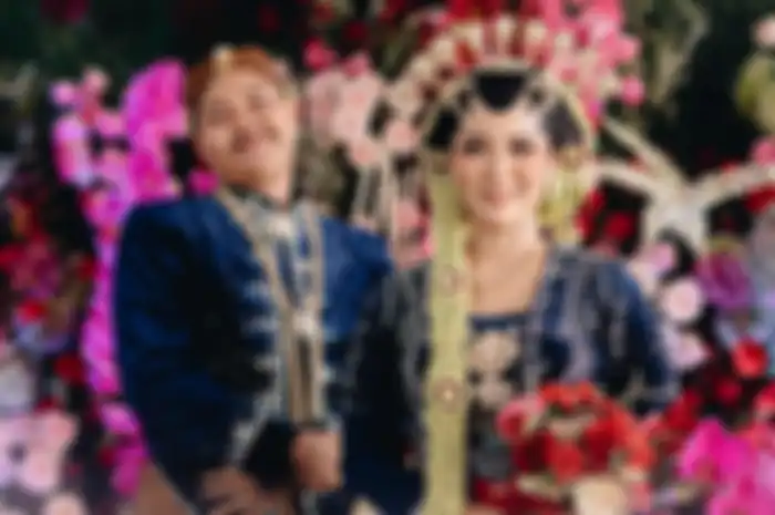 Nopek Novian dan Yulia Lorena.