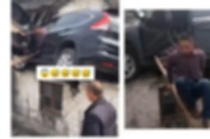 Viral mobil CR-V nyangkut di atap warga, pengemudi dievakuasi pakai tangga 