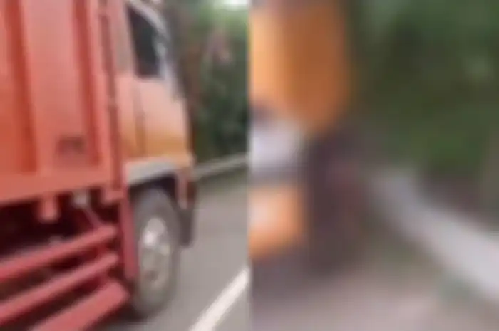 Seorang sopir truk meninggal gantung diri diduga karena judi online.
