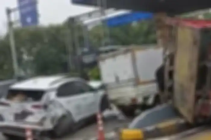 kecelakaann beruntun di Gerbang Tol Halim Utama, Jakarta Timur