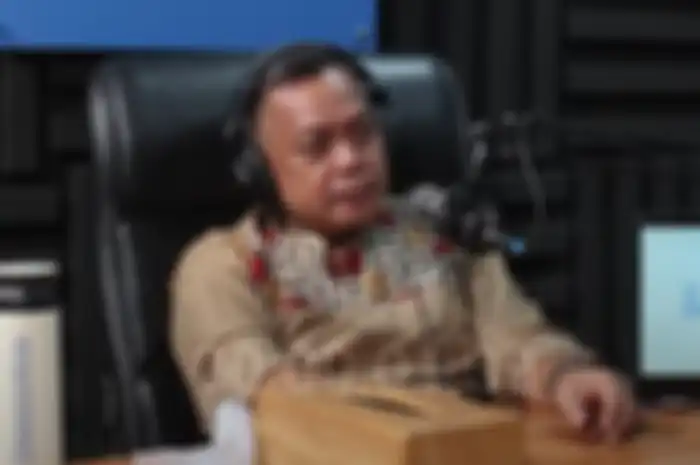 Pelawak Unang Bagito menangis ceritakan hidupnya.()