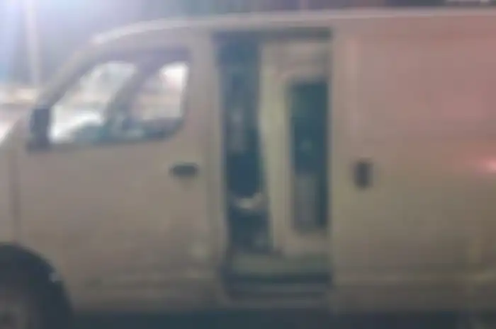 Mobil es krim dimana seorang pria ditemukan tewas dalam keadaan terkunci di dalam freezer mobil pengangkut es krim tersebut di Jalan Jenderal Sudirman, Jakarta Pusat, Kamis (11/4/2024) malam.
