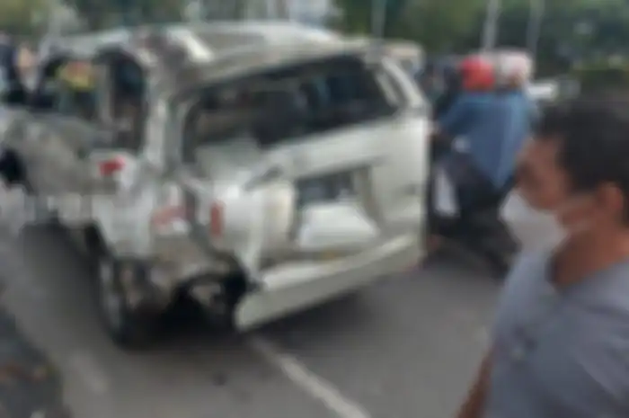 Kecelakaan beruntun terjadi di M 713 Jalur A Tol Surabaya-Mojokerto (tol Sumo)