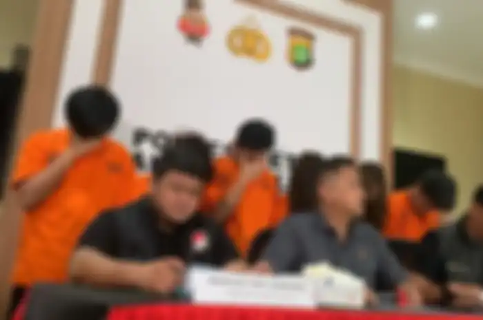 Polisi gelar konferensi pers terkait penangkapan Candrika Chika beserta 5 kawannya di Polres Jakarta Selatan, Selasa (23/4/2024).