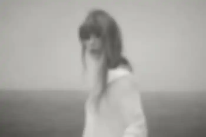 Lirik Lagu I Can Do It With a Broken Heart - Taylor Swift