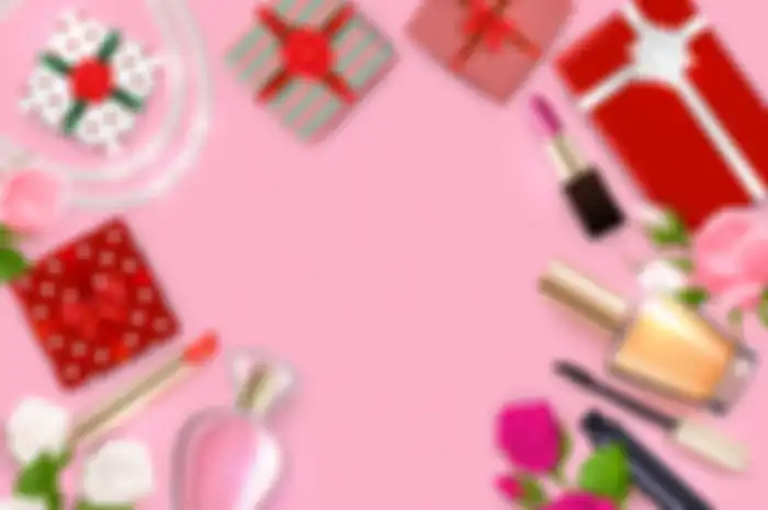 (ILUSTRASI) Ide hadiah untuk pasangan yang belajar make up.