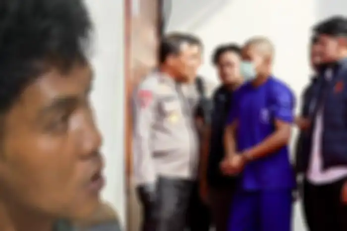 Kapolda Jateng, Irjen Pol Ahmad Lutfhi mengungkap keberhasilan jajarannya dalam ungkap kasus pembunuhan yang sempat membuat heboh masyarakat Boyolali. Keberhasilan itu diungkapkannya melalui konferensi pers di Mapolres Boyolali, Selasa (7/5/2024). 