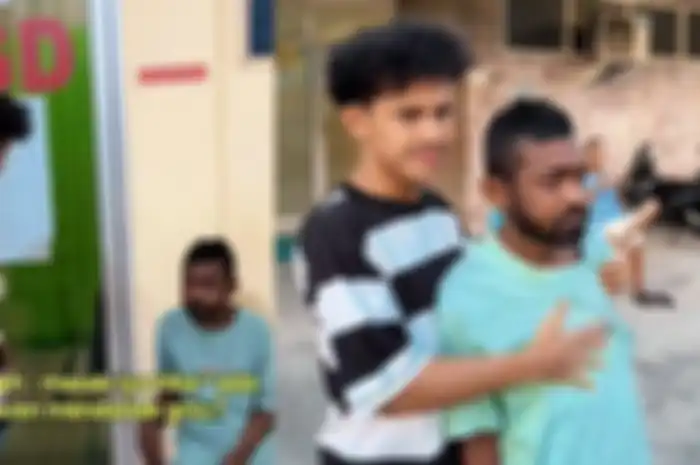Bawa temannya yang ODGJ berobat, TikTokers asal Medan, Rahmat Hidayat atau dikenal Aleh dapat perlakukan tak sopan dari seorang perawat rumah sakit.