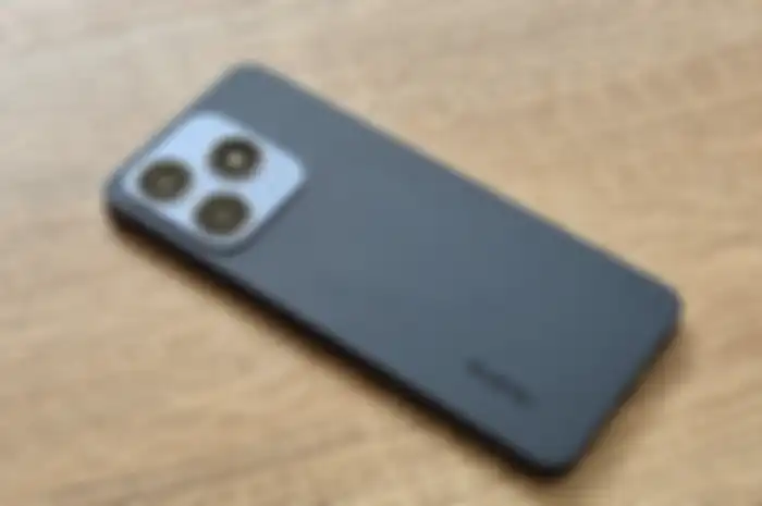 realme C63 hadir dengan desain yang mewah serta kemampuan yang cukup dalam menjalankan tugas sehari-hari dan gaming kasual